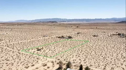 View/Area - 63637 Gemini Rd, Joshua Tree, CA 92252 photo 2 of 4