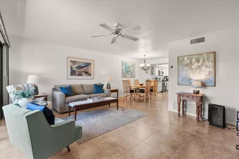 5794 Los Coyotes Dr, Palm Springs, CA 92264