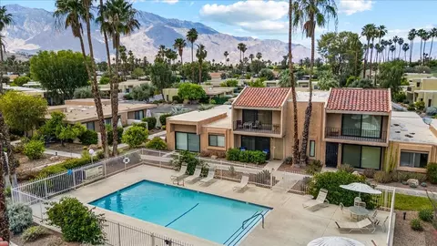 5794 Los Coyotes Dr, Palm Springs, CA 92264