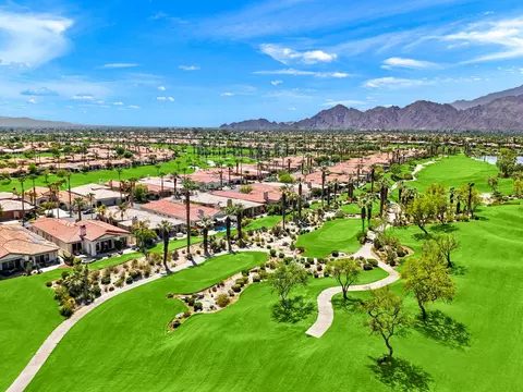 639 Mesa Grande Dr, Palm Desert, CA 92211