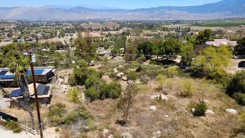 2 Vista Del Valle, Hemet, CA 92544