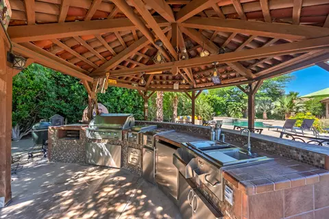 Kitchen - 41050 Yucca Ln, Bermuda Dunes, CA 92203 photo 1 of 10