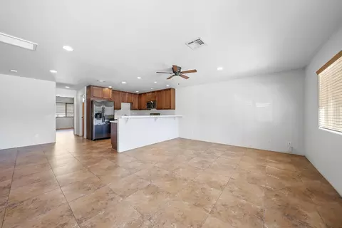 Living - 41050 Yucca Ln, Bermuda Dunes, CA 92203 photo 5 of 6