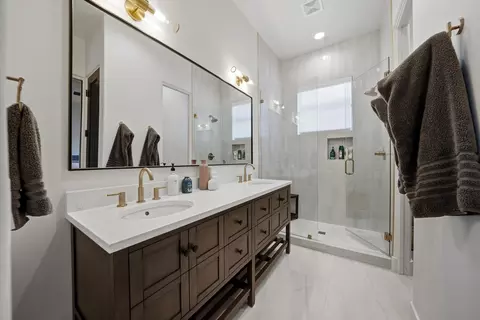 Bath - 41050 Yucca Ln, Bermuda Dunes, CA 92203 photo 4 of 7