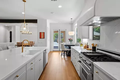 Kitchen - 41050 Yucca Ln, Bermuda Dunes, CA 92203 photo 4 of 10