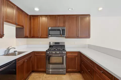 Kitchen - 41050 Yucca Ln, Bermuda Dunes, CA 92203 photo 10 of 10