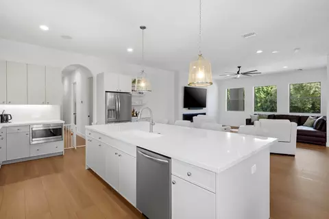 Kitchen - 41050 Yucca Ln, Bermuda Dunes, CA 92203 photo 6 of 10
