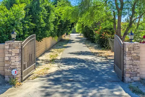 41050 Yucca Ln, Bermuda Dunes, CA 92203