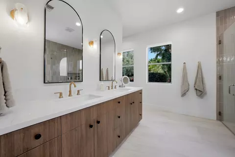 Bath - 41050 Yucca Ln, Bermuda Dunes, CA 92203 photo 1 of 7