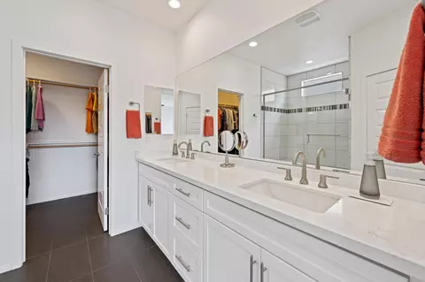 Bath - 51216 Longmeadow St, Indio, CA 92201 photo 1 of 3