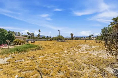 Exterior - 41441 Yucca Ln, Bermuda Dunes, CA 92203 photo 8 of 10