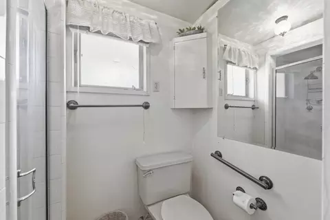 Bath - 41441 Yucca Ln, Bermuda Dunes, CA 92203 photo 2 of 3