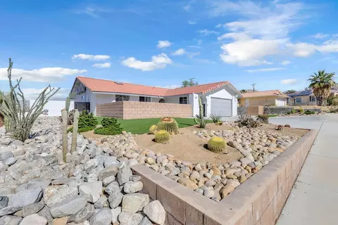 9925 San Simeon Dr, Desert Hot Springs, CA 92240