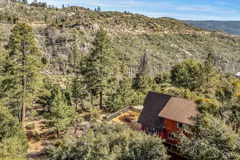 26870 Robin Dr, Idyllwild, CA 92549