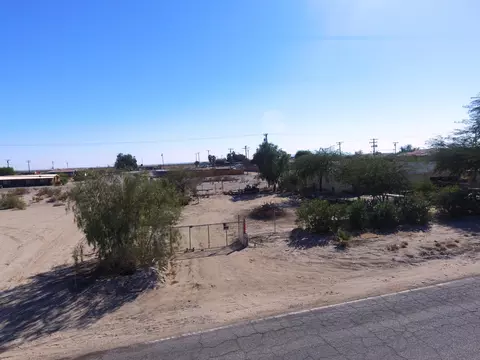 1021 S Marina Dr, Thermal, CA 92274