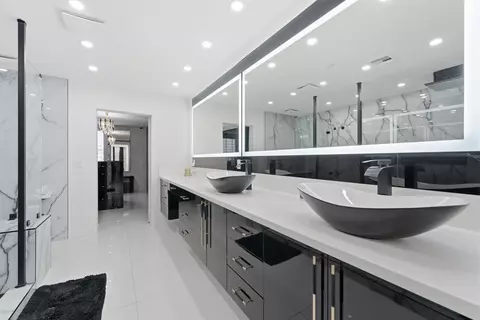 Bath - 84108 Caviano Dr, Indio, CA 92203 photo 3 of 6