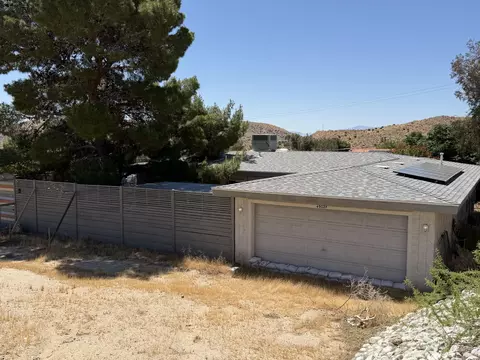 Exterior - 49027 Hibiscus Dr, Morongo Valley, CA 92256 photo 5 of 10