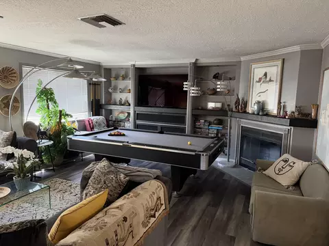 Living - 49027 Hibiscus Dr, Morongo Valley, CA 92256 photo 2 of 6