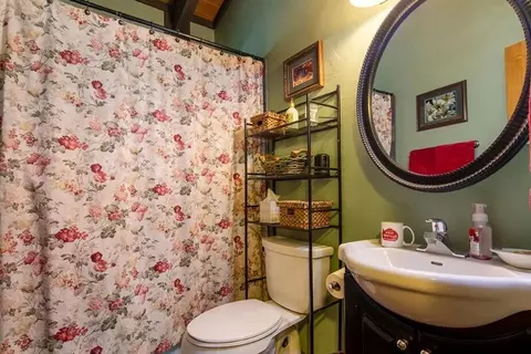 Bath - 52845 Pine Cove Rd, Idyllwild, CA 92549 photo 1 of 1
