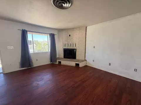 Living - 10934 Knobb Ave, Morongo Valley, CA 92256 photo 4 of 6