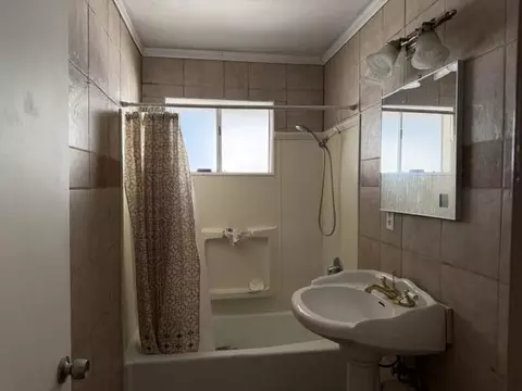 Bath - 10934 Knobb Ave, Morongo Valley, CA 92256 photo 1 of 2