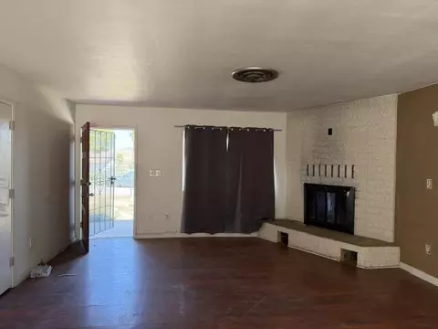 Living - 10934 Knobb Ave, Morongo Valley, CA 92256 photo 5 of 6