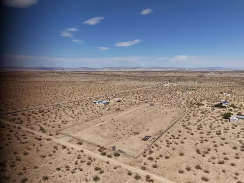 971 Center, Joshua Tree, CA 92252 photo 8