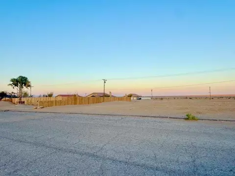 1313 Riviera Cir, Thermal, CA 92274