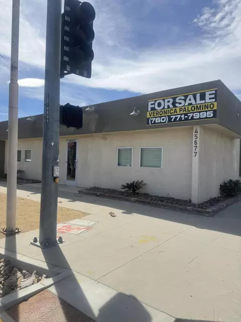45667 Oasis St, Indio, CA 92201