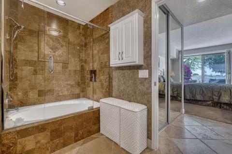 Bath - 54564 Oak Tree, La Quinta, CA 92253 photo 1 of 4