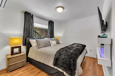 Bedroom - 25595 Glen Rd, Idyllwild, CA 92549 photo 1 of 7