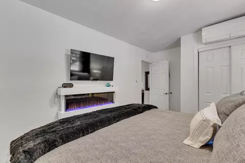 Bedroom - 25595 Glen Rd, Idyllwild, CA 92549 photo 3 of 7