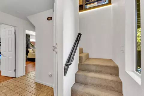 Entry Way - 25595 Glen Rd, Idyllwild, CA 92549 photo 1 of 2
