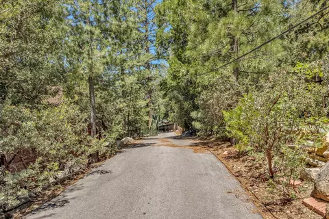 Exterior - 25595 Glen Rd, Idyllwild, CA 92549 photo 2 of 16