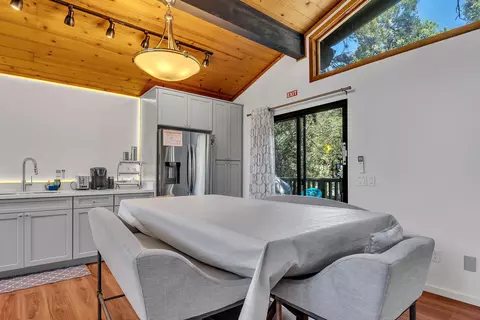 Dining - 25595 Glen Rd, Idyllwild, CA 92549 photo 1 of 4