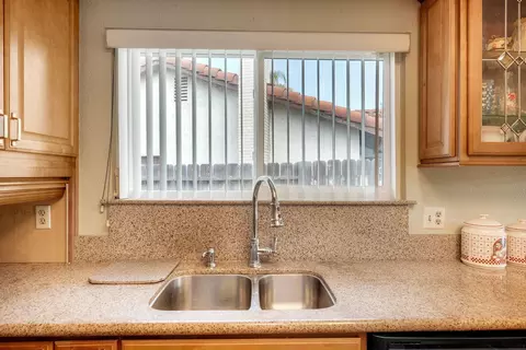 Kitchen - 218 Saguaro Pl, Oceanside, CA 92057 photo 3 of 5