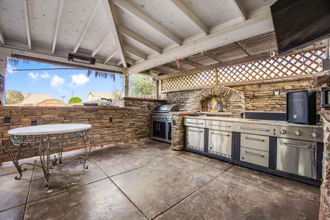 Kitchen - 1850 Silver Spur Dr, Imperial, CA 92251 photo 1 of 3