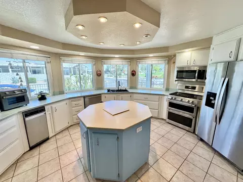 39731 Palm Greens Pkwy, Palm Desert, CA 92260