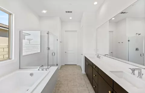 Bath - 39-660 Everglades Dr, Indio, CA 92203 photo 1 of 6