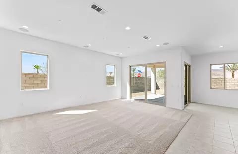 Living - 39-660 Everglades Dr, Indio, CA 92203 photo 4 of 5