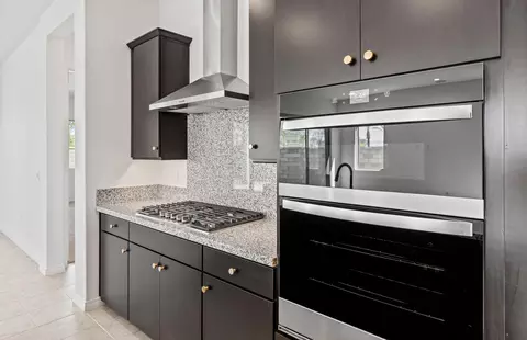 Kitchen - 39-660 Everglades Dr, Indio, CA 92203 photo 8 of 8