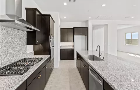 Kitchen - 39-660 Everglades Dr, Indio, CA 92203 photo 2 of 8