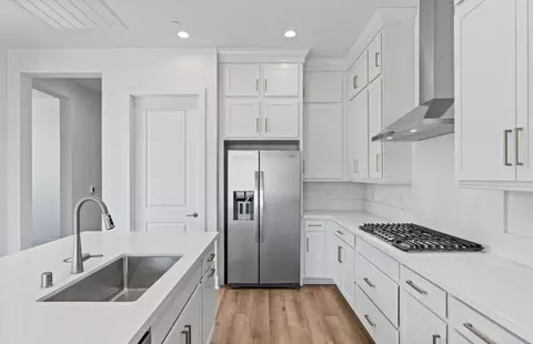 Kitchen - 39-820 Everglades Dr, Indio, CA 92203 photo 6 of 6