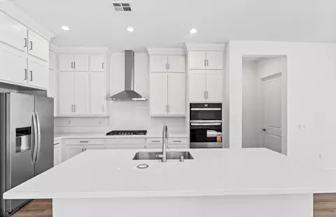 Kitchen - 39-820 Everglades Dr, Indio, CA 92203 photo 2 of 6