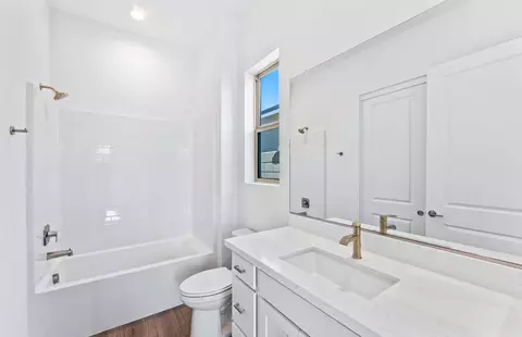 Bath - 39-820 Everglades Dr, Indio, CA 92203 photo 4 of 4