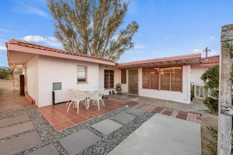 Exterior - 61815 Alta Vista Dr, Joshua Tree, CA 92252 photo 4 of 11