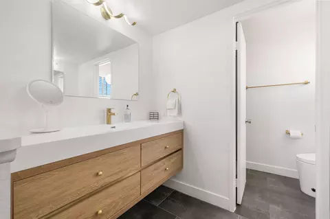 Bath - 45640 Cimarron Rd, Indio, CA 92201 photo 3 of 7