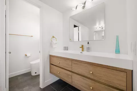 Bath - 45640 Cimarron Rd, Indio, CA 92201 photo 4 of 7