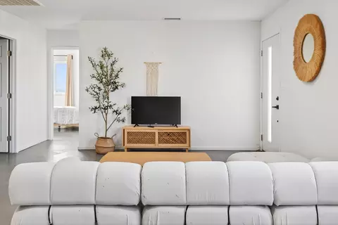 Living - 2071 Border Ave, Joshua Tree, CA 92252 photo 3 of 4