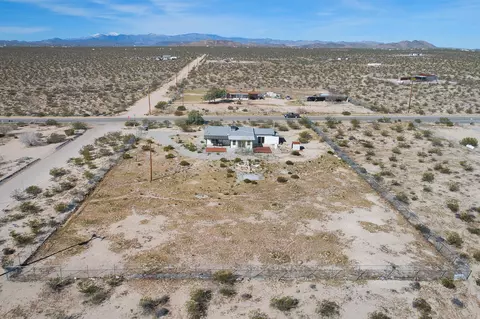 View/Area - 2071 Border Ave, Joshua Tree, CA 92252 photo 1 of 3